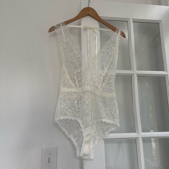 Hanky Panky Wink Plaything Bodysuit with Keyhole White - Picture 5 of 6